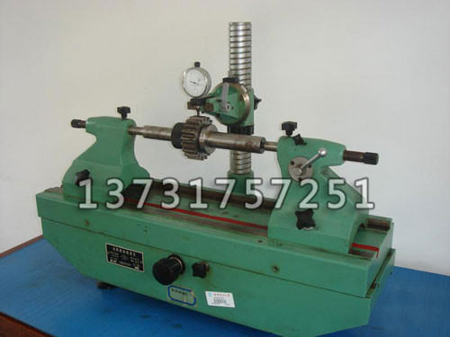 齿轮跳动偏摆仪